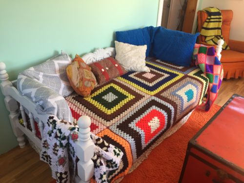 Turn An Old Bed Into A Diy Daybed, How To Turn Double Bed Into Sofa